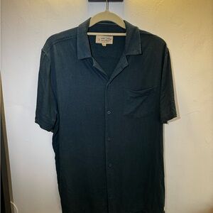 Bank’s Journal Short Sleeve Woven Shirt